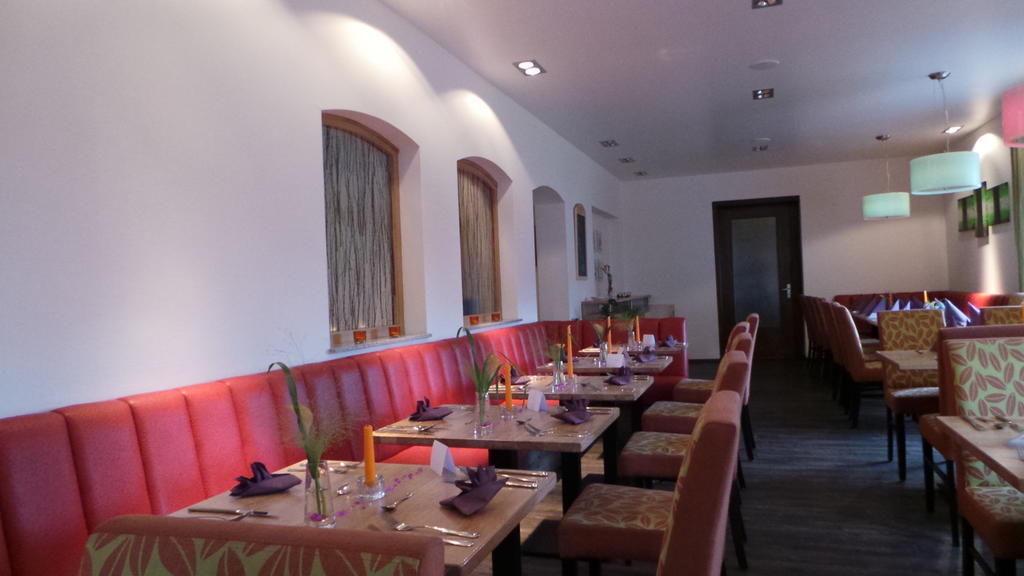Rhoenblick Landhotel - Restaurant - Countrypub Petersberg  Esterno foto