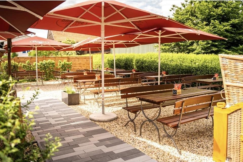 Rhoenblick Landhotel - Restaurant - Countrypub Petersberg  Esterno foto
