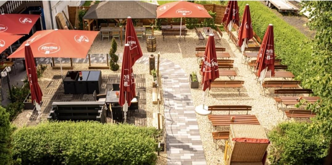 Rhoenblick Landhotel - Restaurant - Countrypub Petersberg  Esterno foto