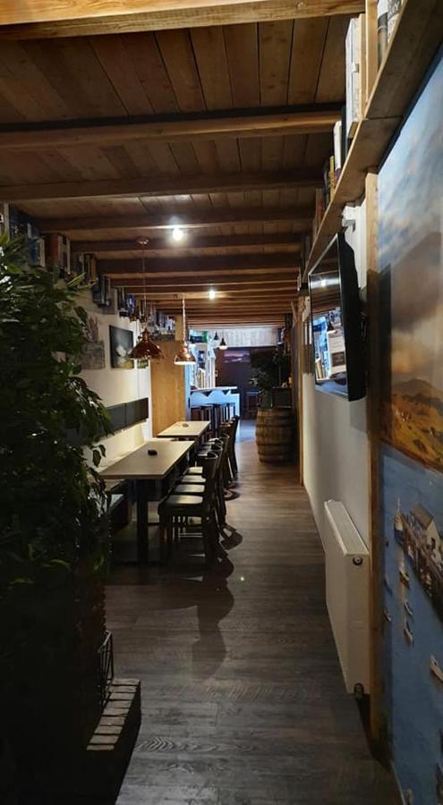Rhoenblick Landhotel - Restaurant - Countrypub Petersberg  Esterno foto